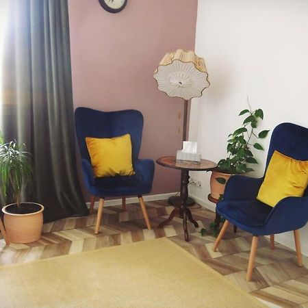 Stuckverzierte, Zentrumsnahe Wohnung Im Sueden Leipzig Exterior foto